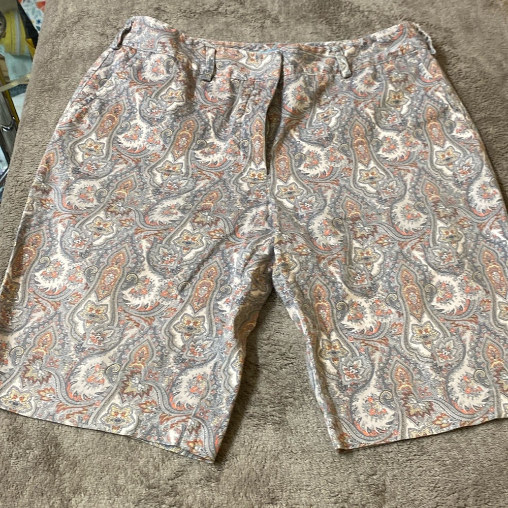 Lizzie Driver size 10 paisley shorts